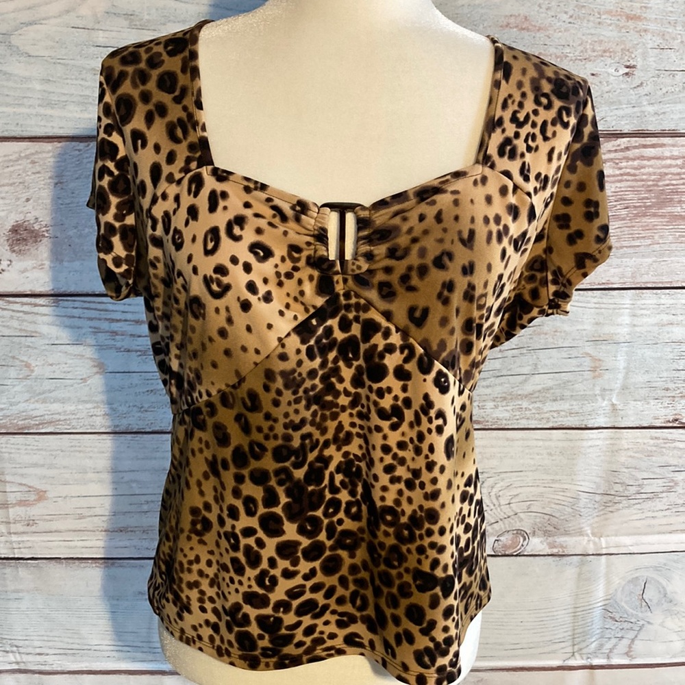 COPY - XL petite V neck short sleeve blouse Buckle embellish on front…